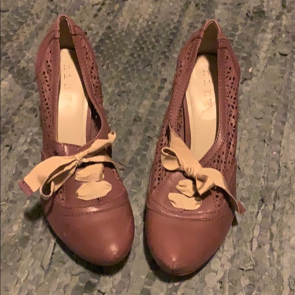 hinge Shoes - Hinge size 6 shoe